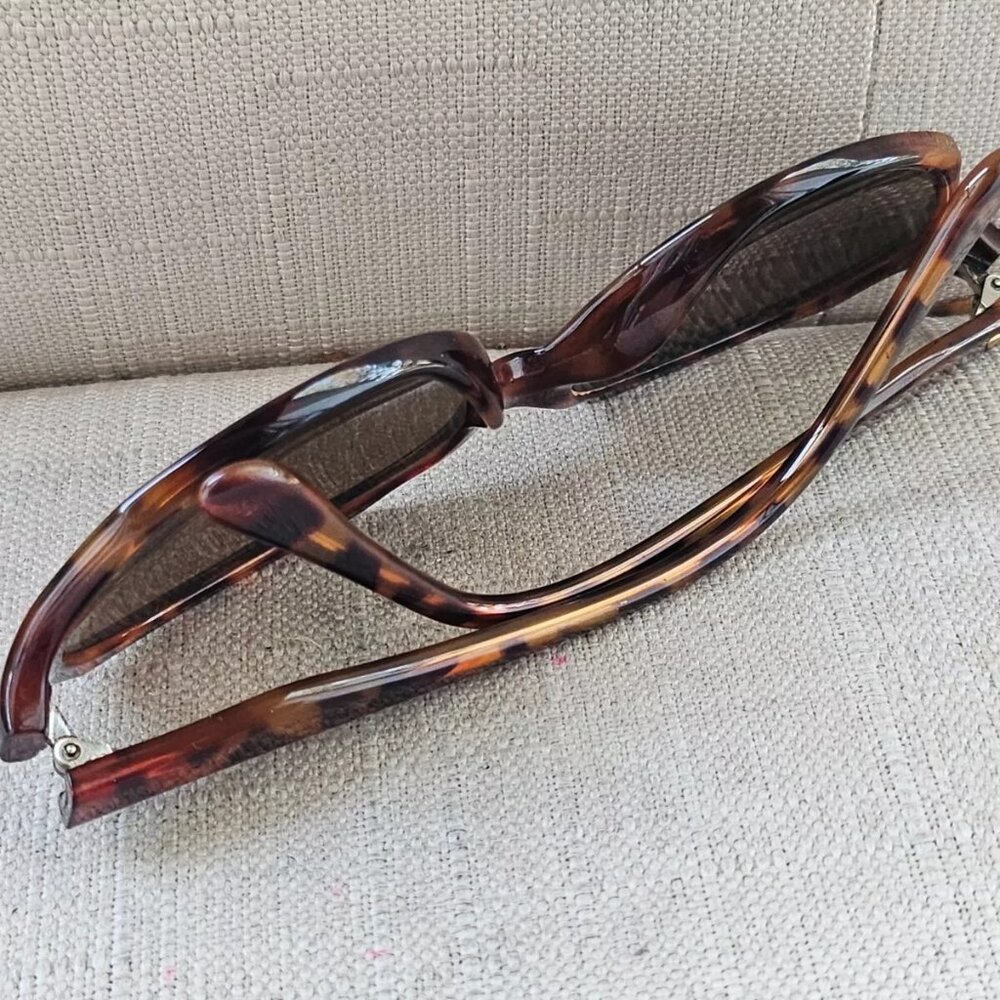 Liz Claiborne Women Sunglasses 12115 Brown Tortoise Eye Wear Shades - Picture 6 of 12